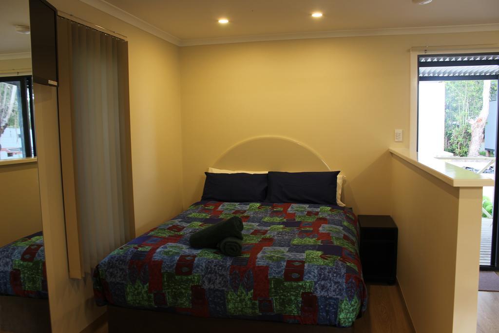 Acclaim Kingsway Tourist Park Hotel Madeley Eksteriør billede