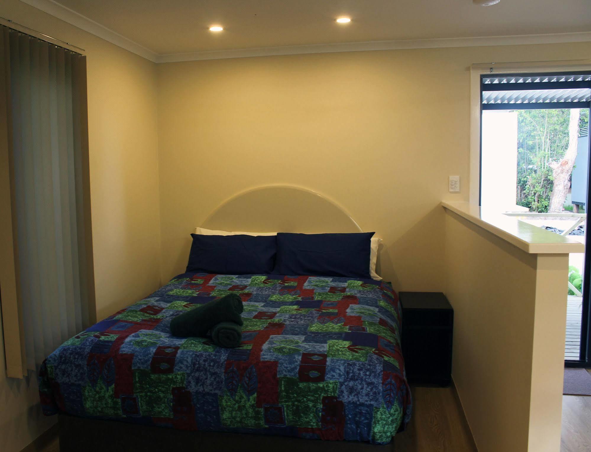 Acclaim Kingsway Tourist Park Hotel Madeley Eksteriør billede