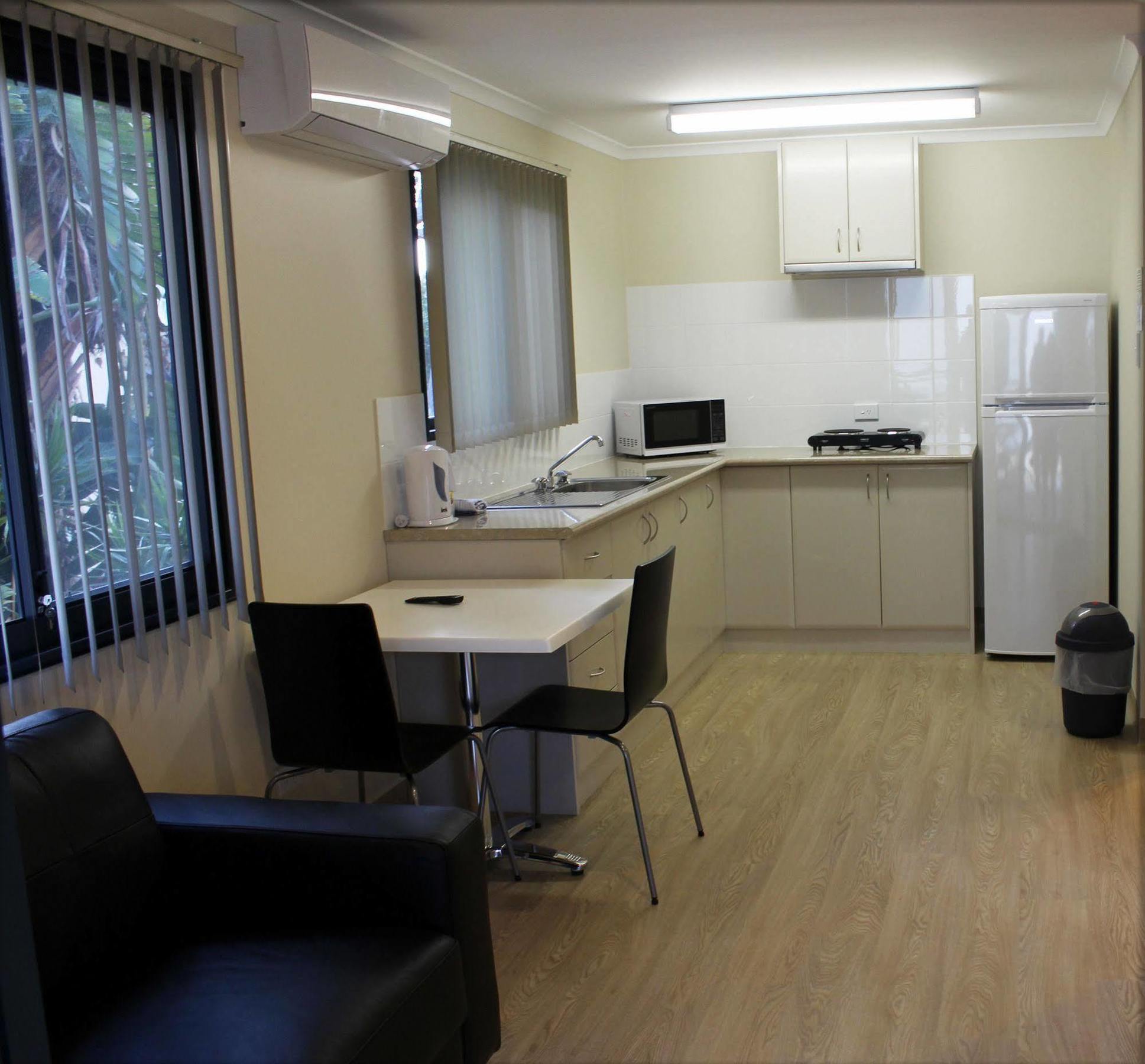 Acclaim Kingsway Tourist Park Hotel Madeley Eksteriør billede